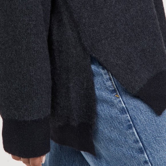 FREE PEOPLE Sweater Weather Size XS V-Neck Oversized Black Thick Knit NEW $128 - Picture 5 of 9